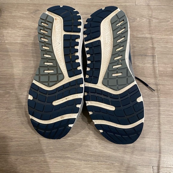 Brooks Mens Beast GTS running shoes size 11.5 wide - Picture 4 of 8